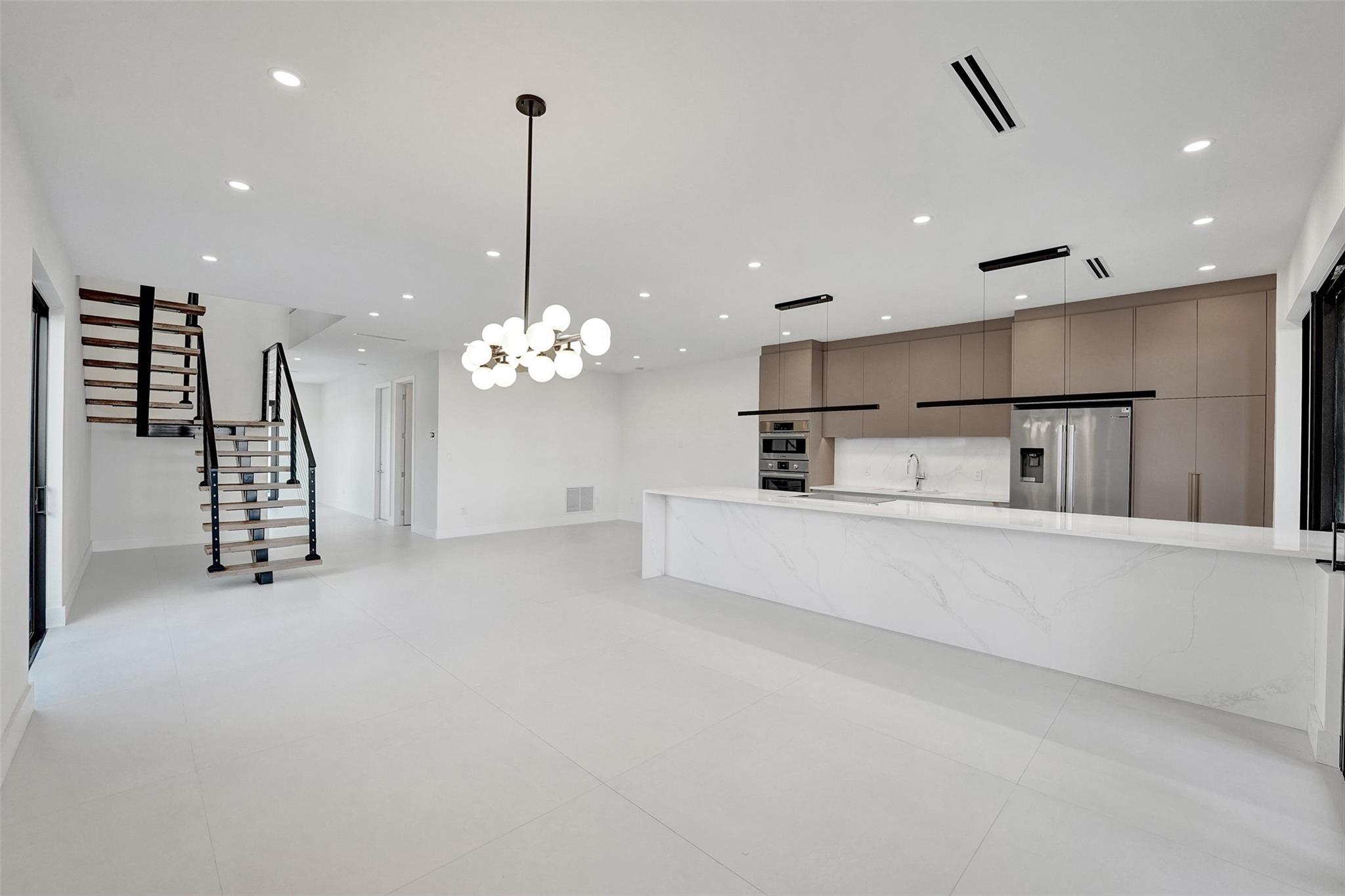 Poinsettia Heights - Residential