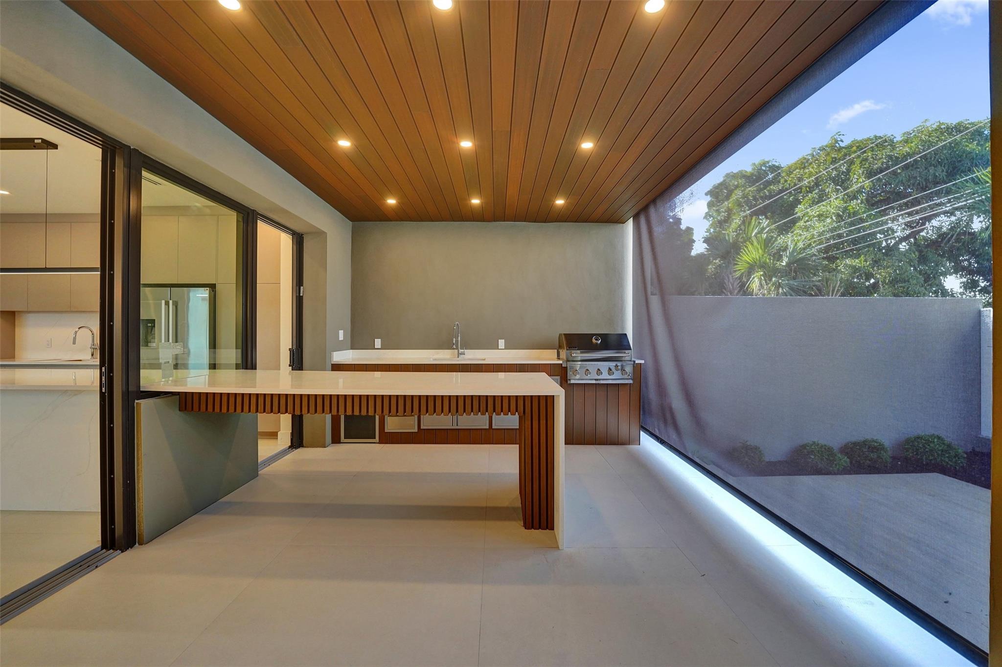 Poinsettia Heights - Residential