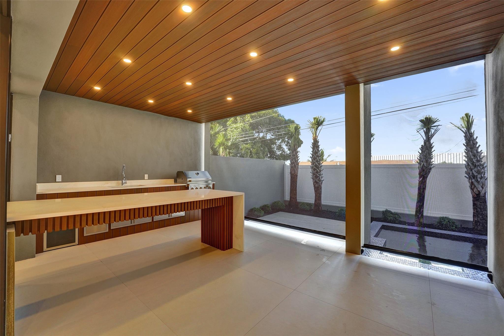 Poinsettia Heights - Residential