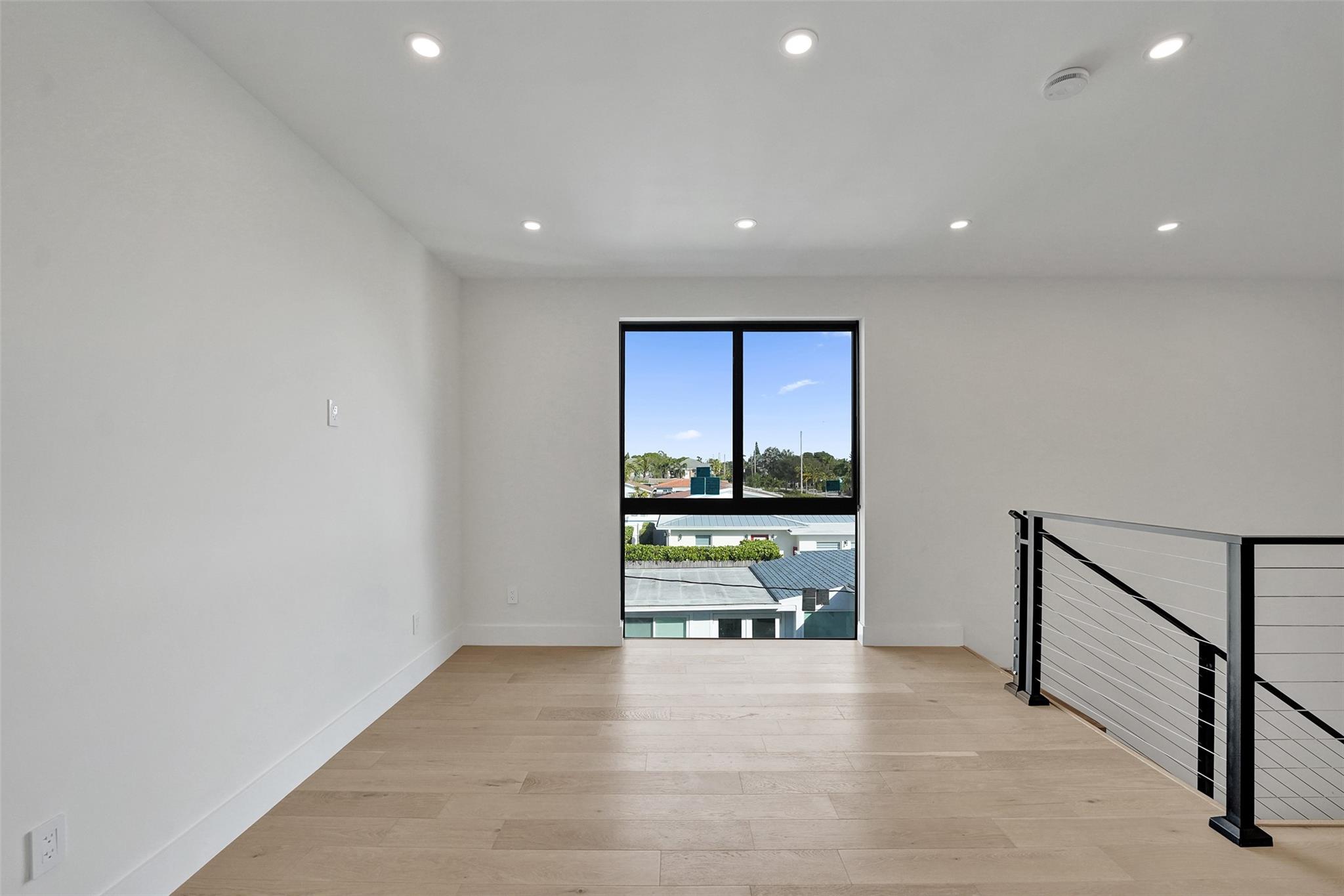 Poinsettia Heights - Residential