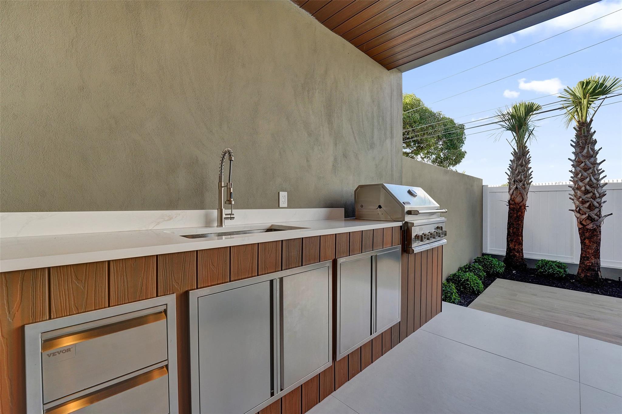 Poinsettia Heights - Residential