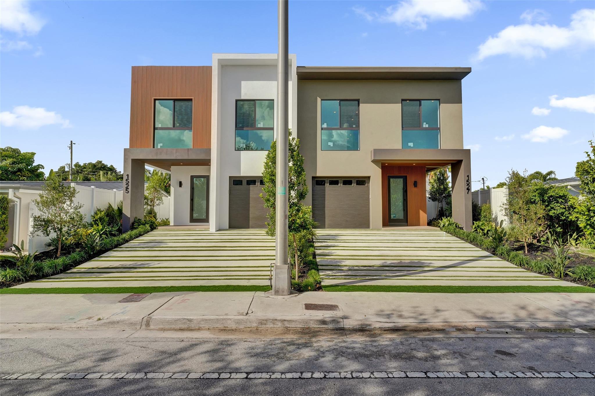 Poinsettia Heights - Residential