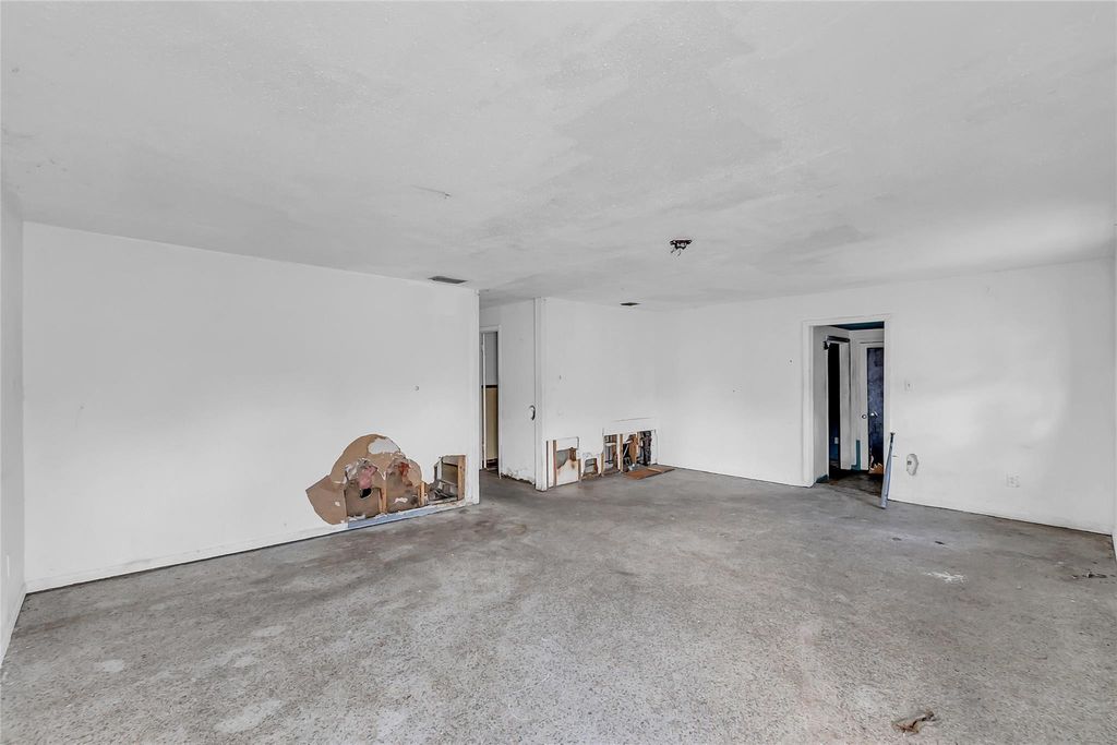 Photo of 803 Palm Avenue, Fort Pierce, FL 34982 (MLS # F10548878)