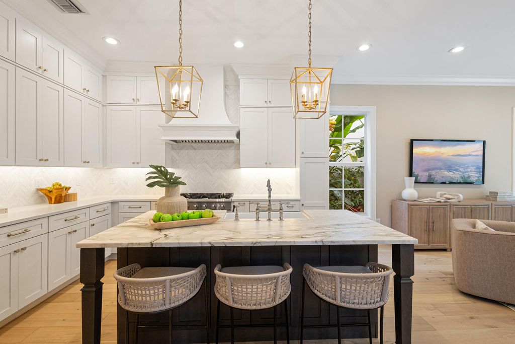 Photo of 1063 Vintner Boulevard, Palm Beach Gardens, FL 33410 (MLS # R10941299)