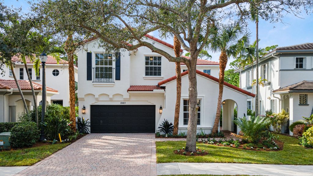 Photo of 1063 Vintner Boulevard, Palm Beach Gardens, FL 33410 (MLS # R10941299)