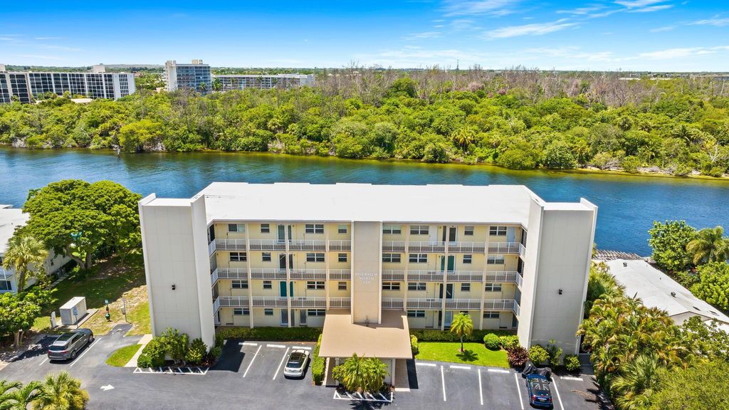 Photo of 333 NE 19th Avenue #401, Deerfield Beach, FL 33441 (MLS # R11118407)