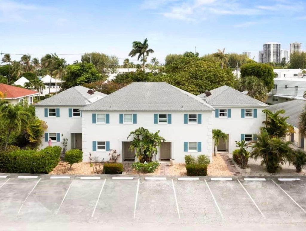 Photo of 1216 Surf Road, Singer Island, FL 33404 (MLS # B26052283)