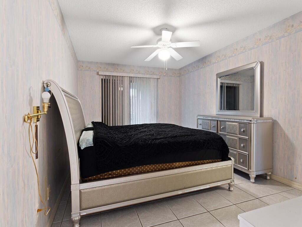 LONGWOOD VILLAGE PHASE 1 - Residential Lease