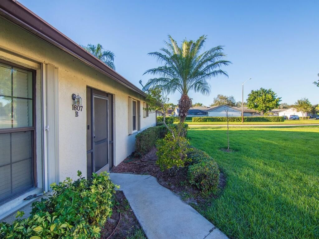 Photo of 1607 Laurel Leaf Lane, Fort Pierce, FL 34950 (MLS # R11151657)