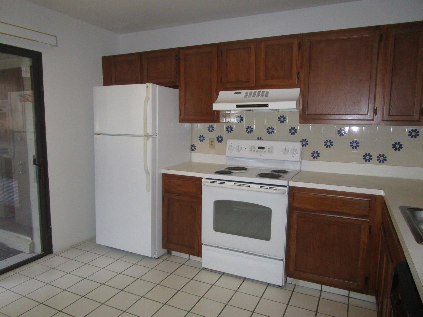 320 Elmira Court