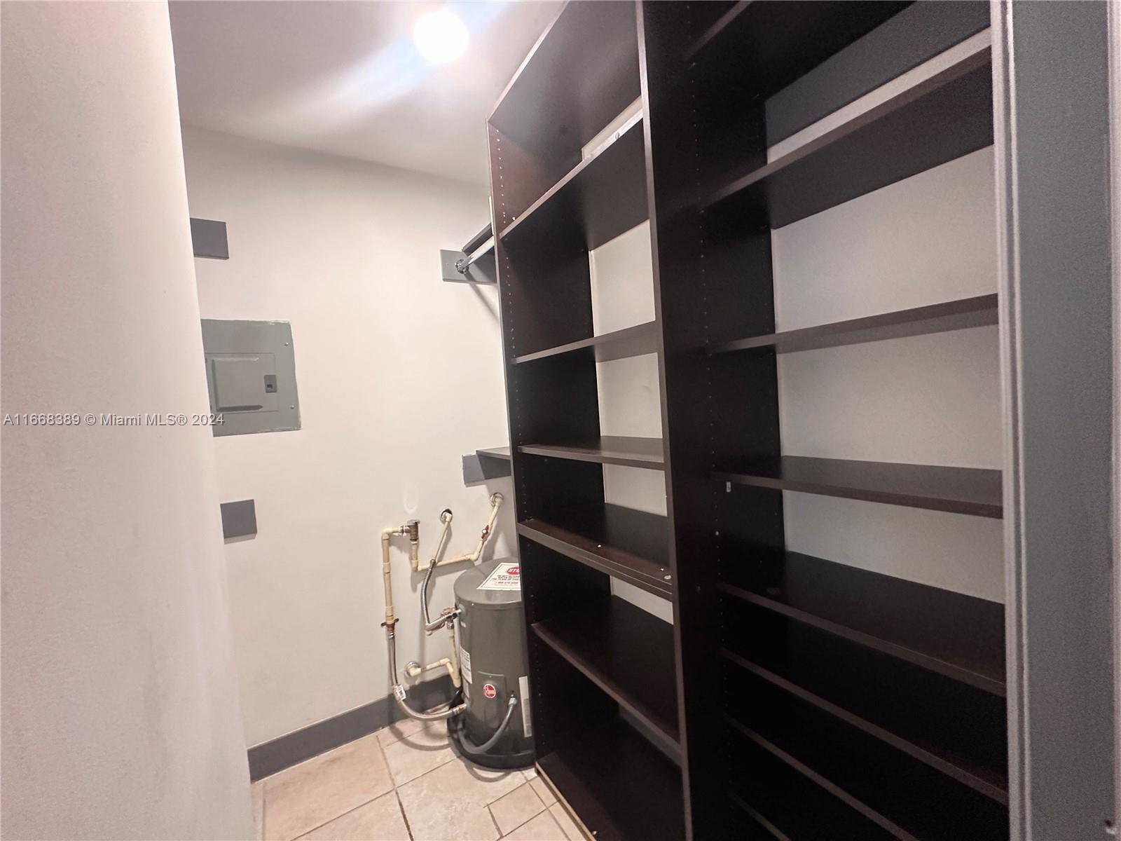 HIBISCUS GARDENS - Residential Lease
