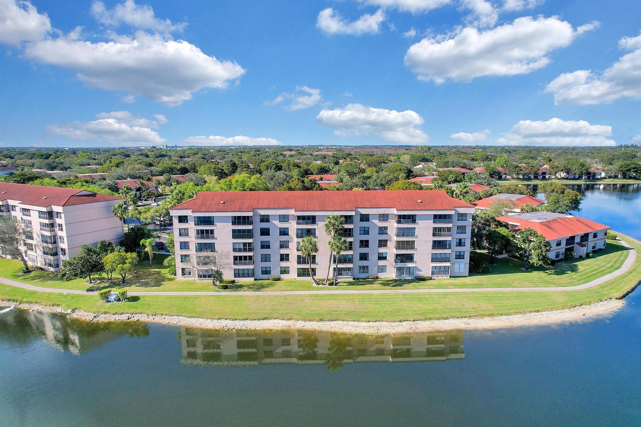 2766 Carambola Circle S 405