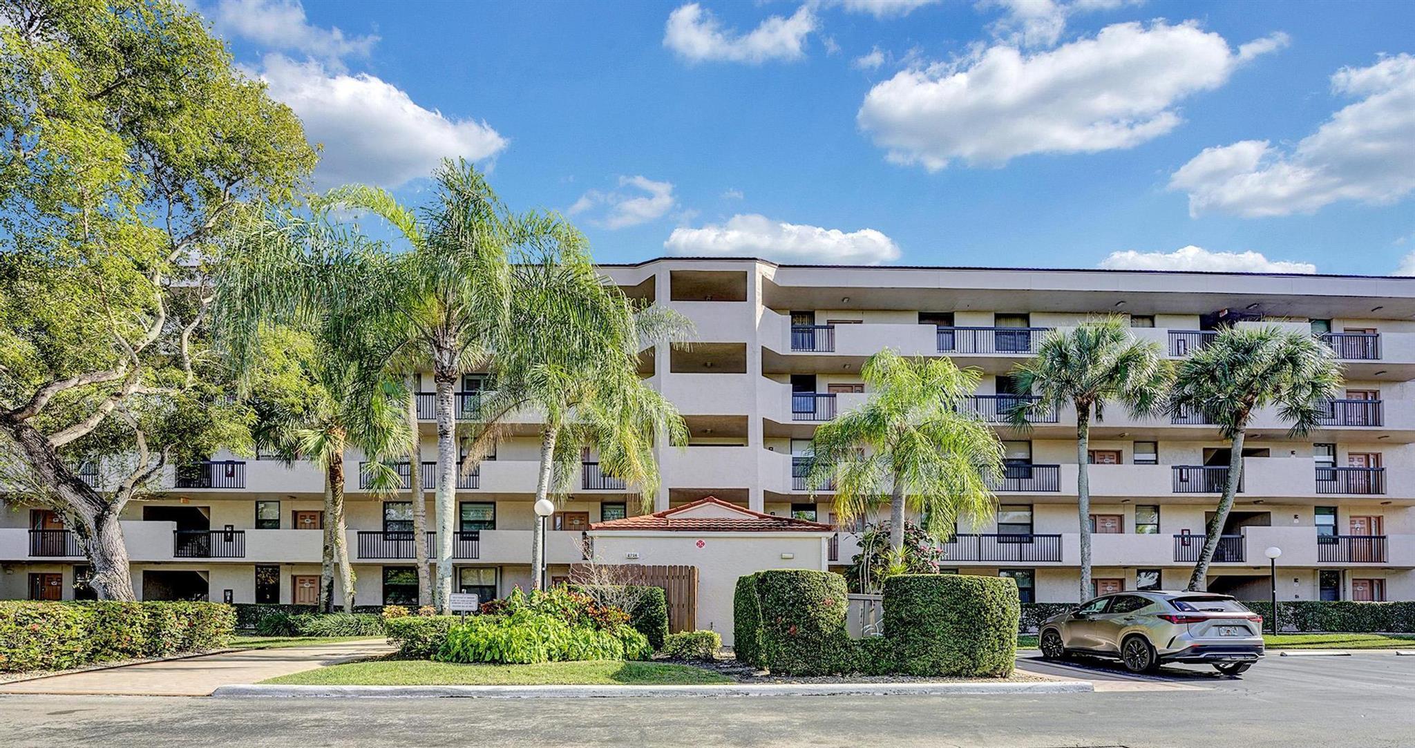 2766 Carambola Circle S 405