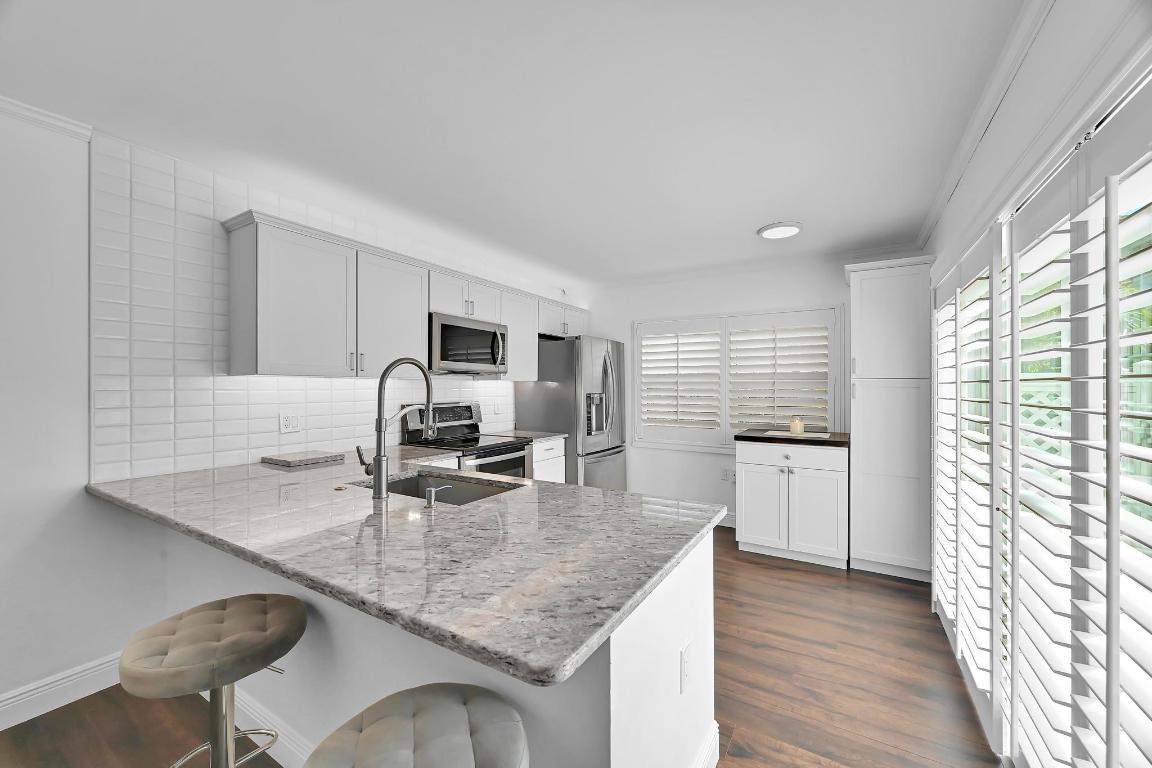 3373 SW Sunset Trace Circle