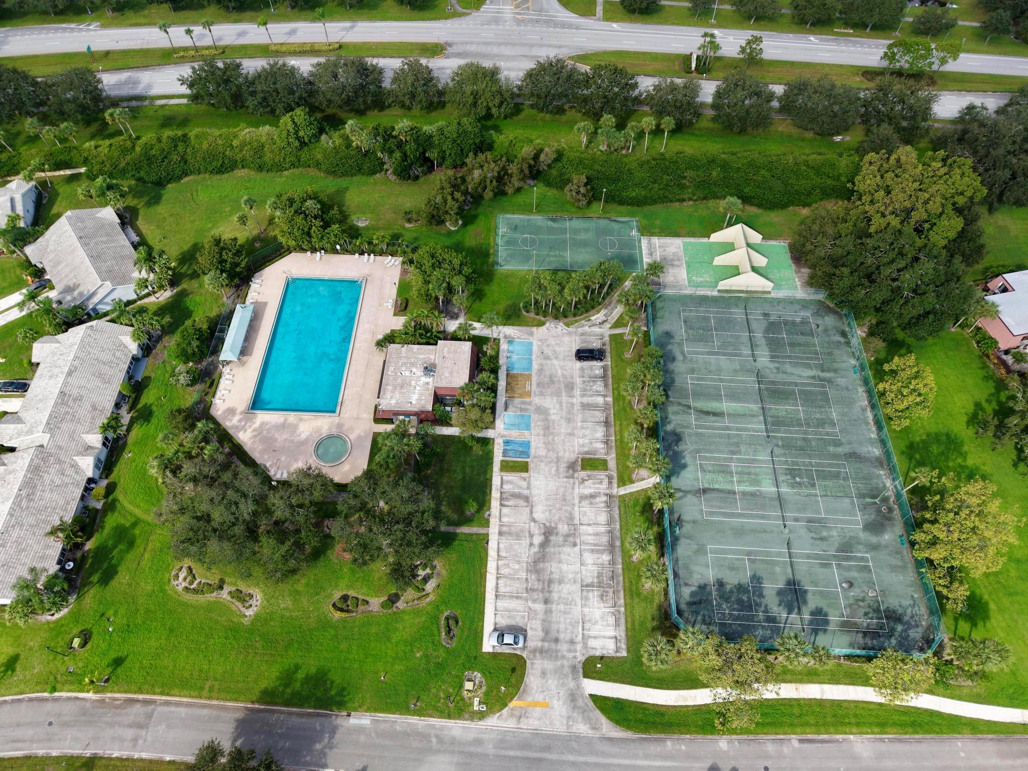 STAMFORD AT SUNSET TRACE - Residential