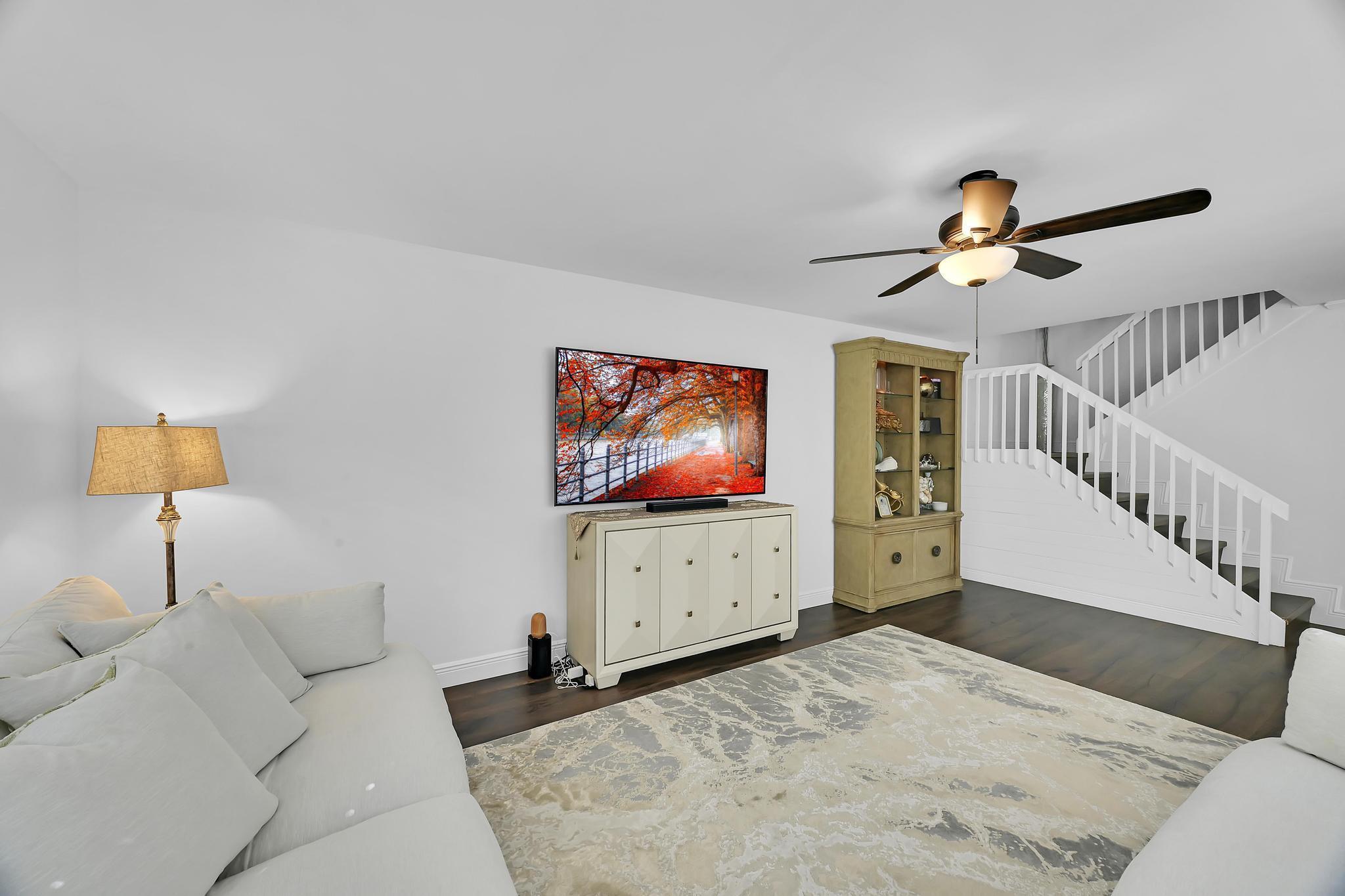 STAMFORD AT SUNSET TRACE - Residential