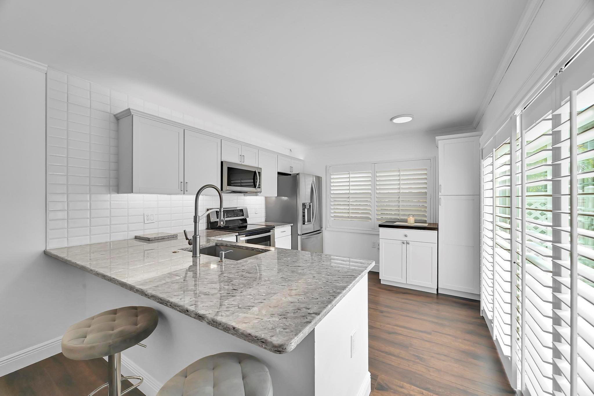 STAMFORD AT SUNSET TRACE - Residential