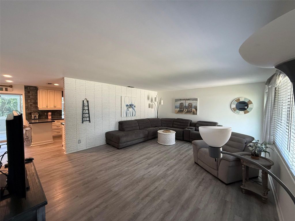 Photo of 120 SE 11th Court, Deerfield Beach, FL 33441 (MLS # F10519621)