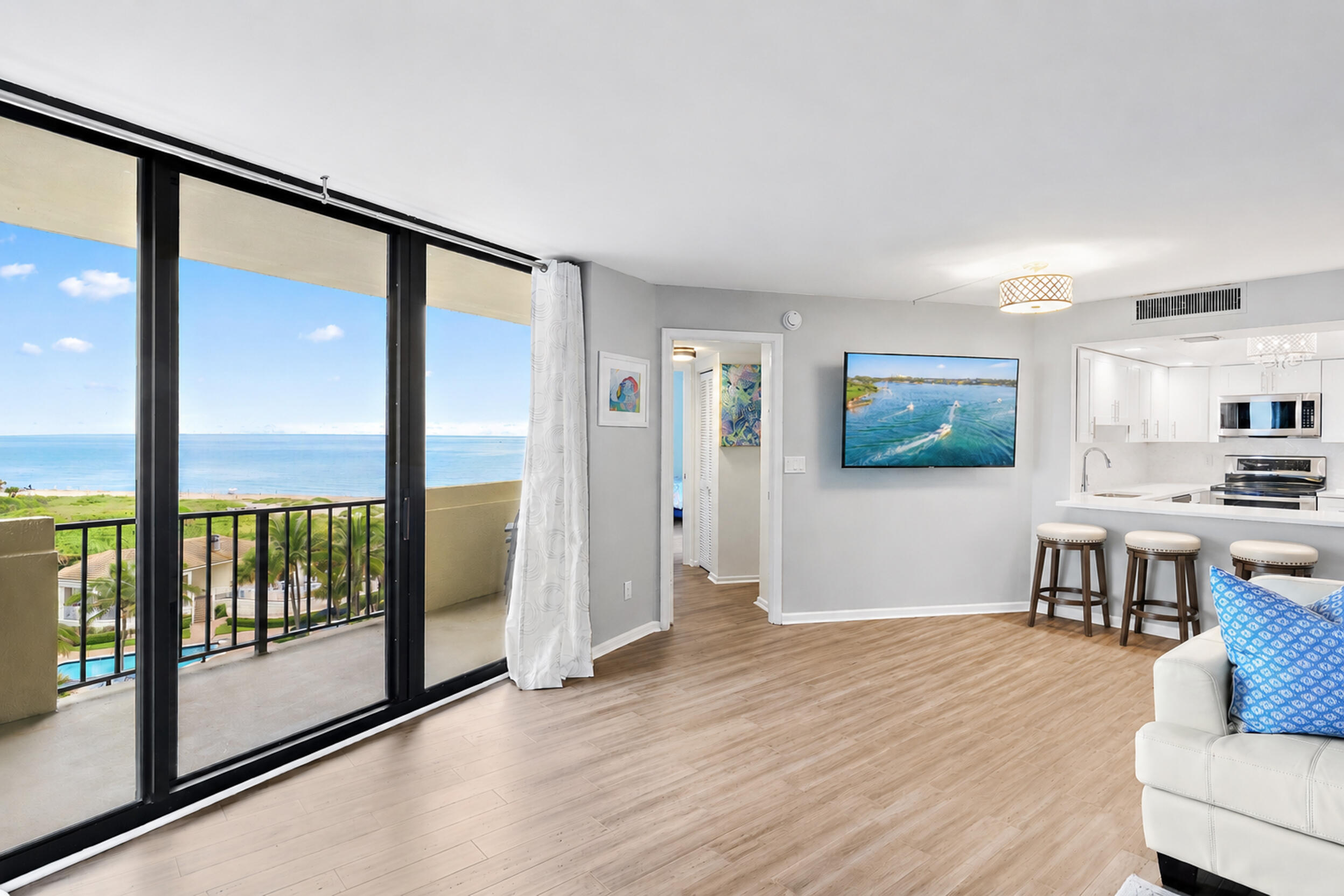 2800 N Ocean Drive B-7c