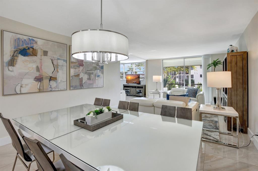 HOLLYBROOK GOLF & TENNIS - Residential