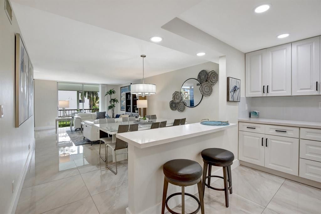 Photo of 9720 S Hollybrook Lake Drive #204, Pembroke Pines, FL 33025 (MLS # F10537645)
