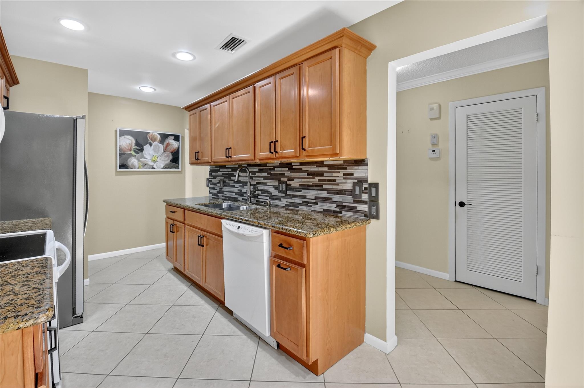 21863 Arriba Real 8-G