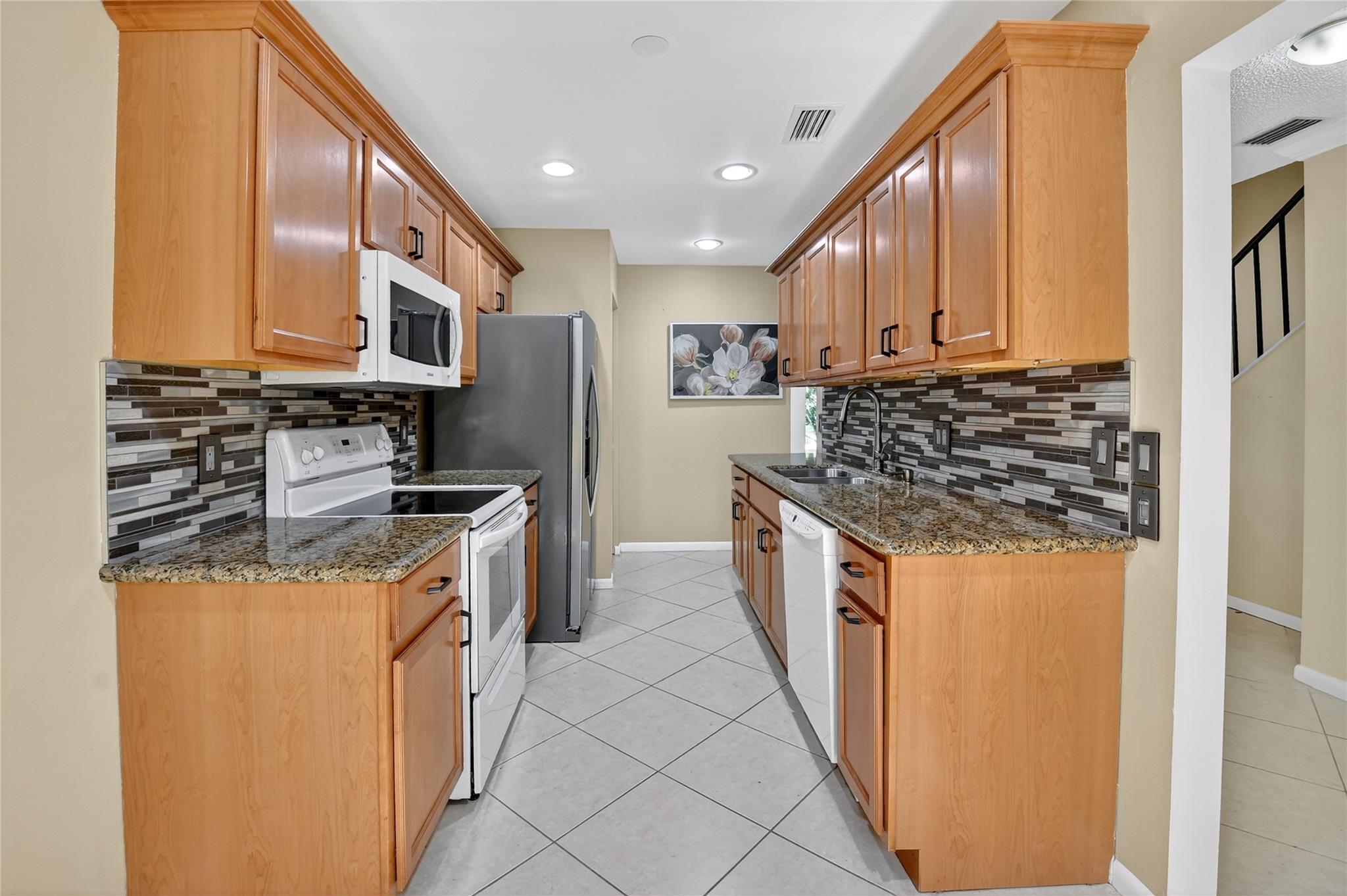 21863 Arriba Real 8-G