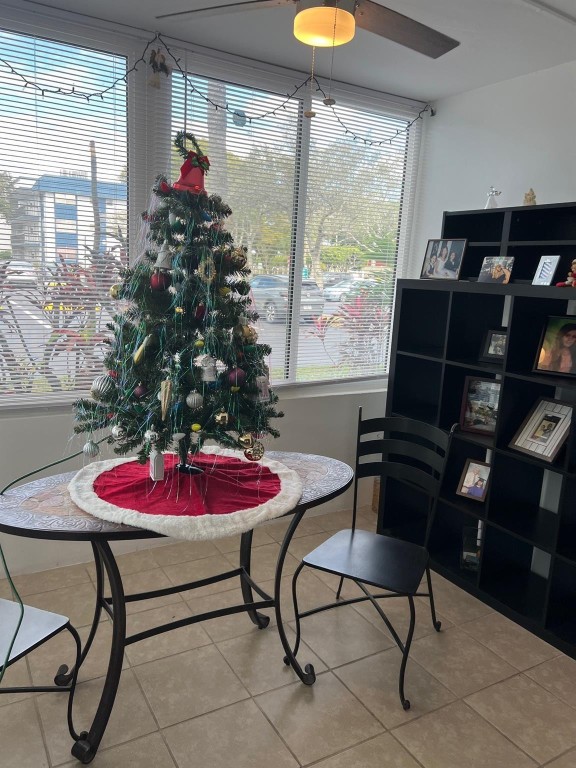 HOLIDAY SPRINGS VILLAGE - Residential