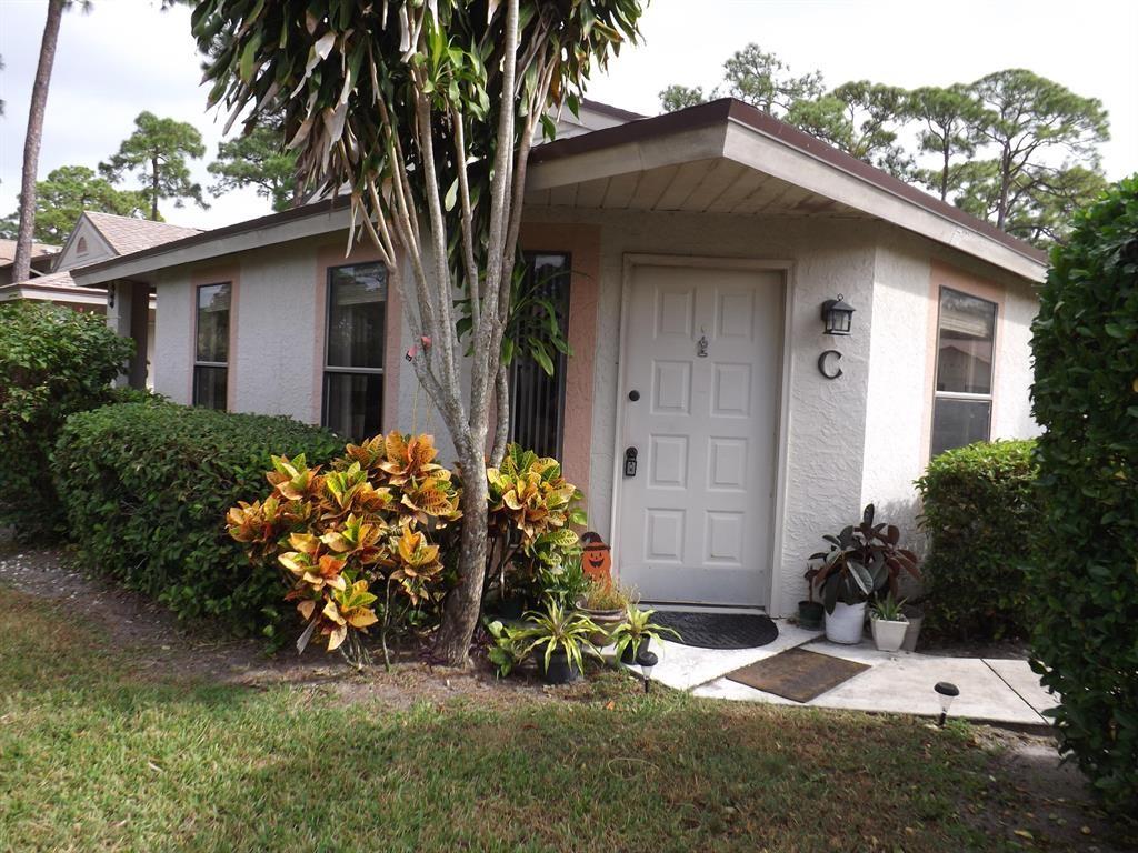 Huge floor plan distribution. Great conditions 2 beds/2 baths unit with Washer and Dryer new. inside the unit, freshly painted; kitchen with new e oven with stainless steel appliances; updated bathrooms; high traffic laminated floors throughout; Enjoy the lake view from your back patio. This property has 2 bedrooms, 2 baths and is in a gated, well-kept community that offers tennis, racquetball and a community pool. Near Indian River State College (4 min.), 9 minutes to grocery store, 7 minutes to Walmart. 6 miles to the beach and 10 minutes to I95 Do not lost the opportunity for lease this beautiful town house. Must show it before it goes!