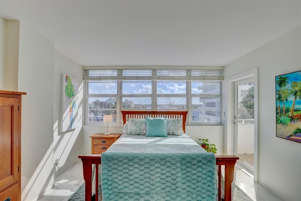 EAST POINT TOWERS - Residential