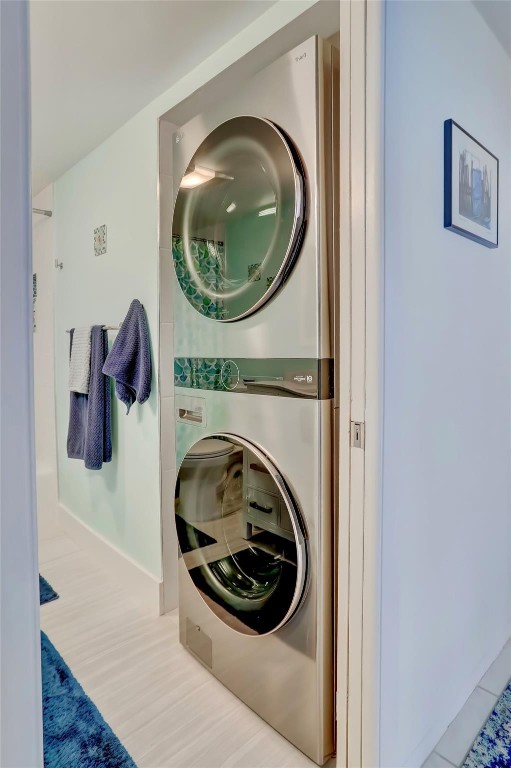 EAST POINT TOWERS - Residential