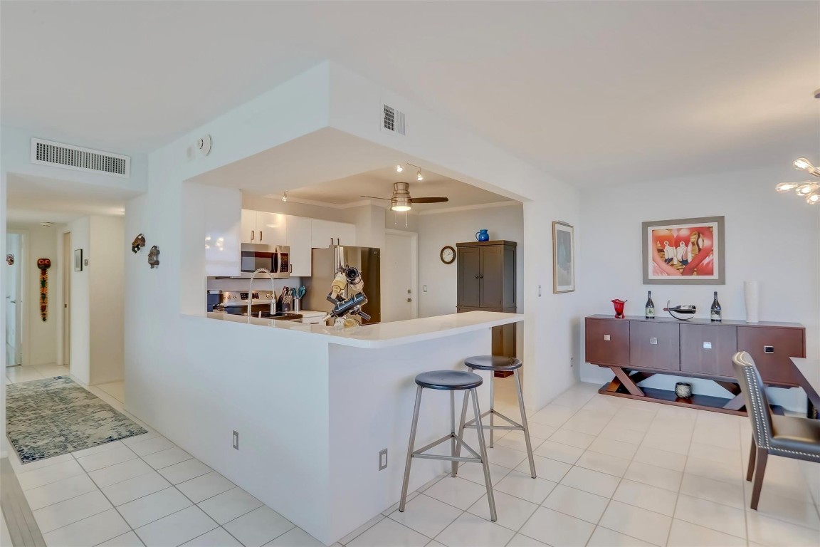 EAST POINT TOWERS - Residential