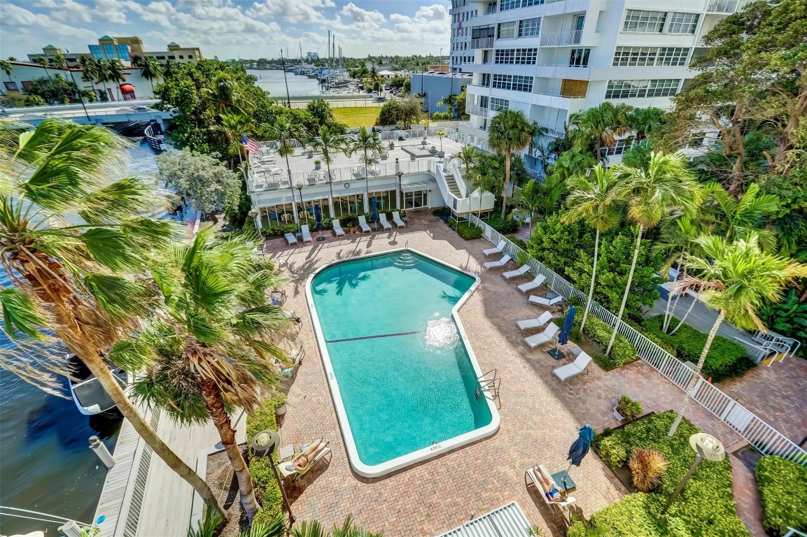 EAST POINT TOWERS - Residential