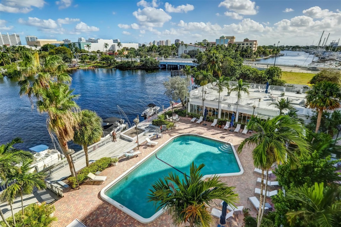 EAST POINT TOWERS - Residential