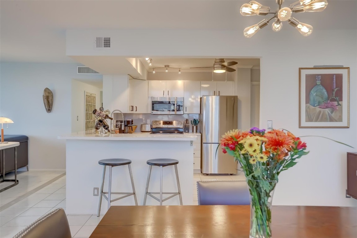 EAST POINT TOWERS - Residential