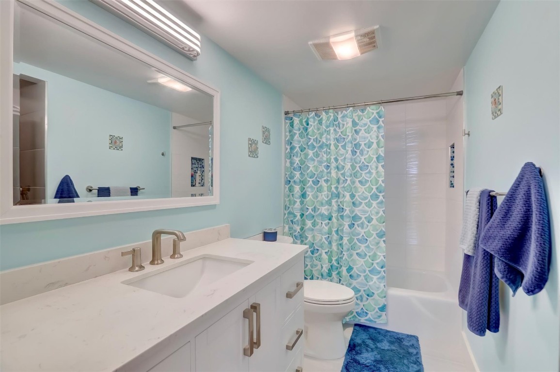 EAST POINT TOWERS - Residential