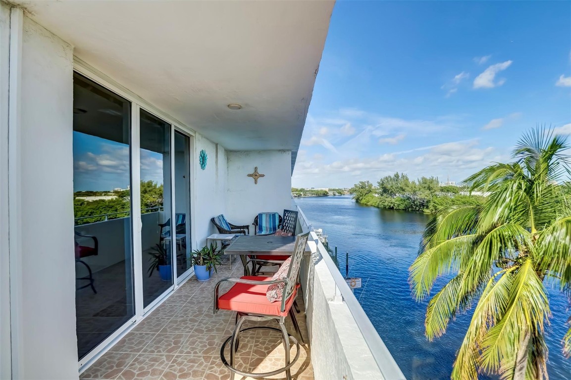 EAST POINT TOWERS - Residential