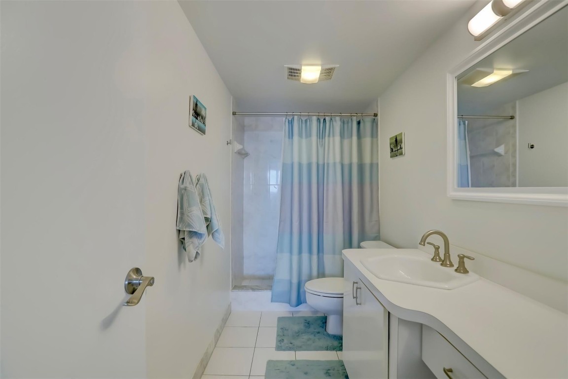 EAST POINT TOWERS - Residential