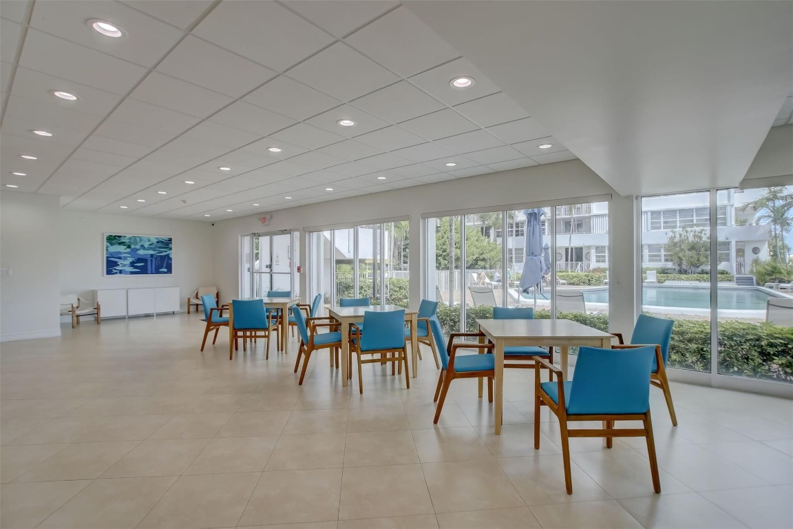 EAST POINT TOWERS - Residential