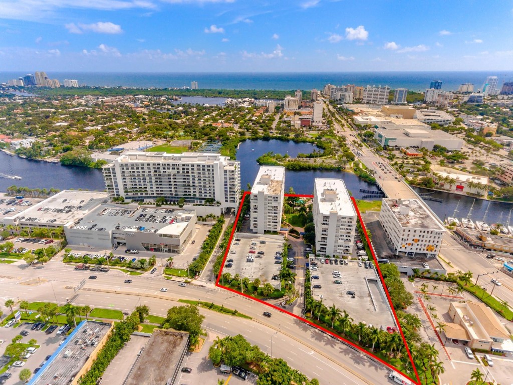 EAST POINT TOWERS - Residential