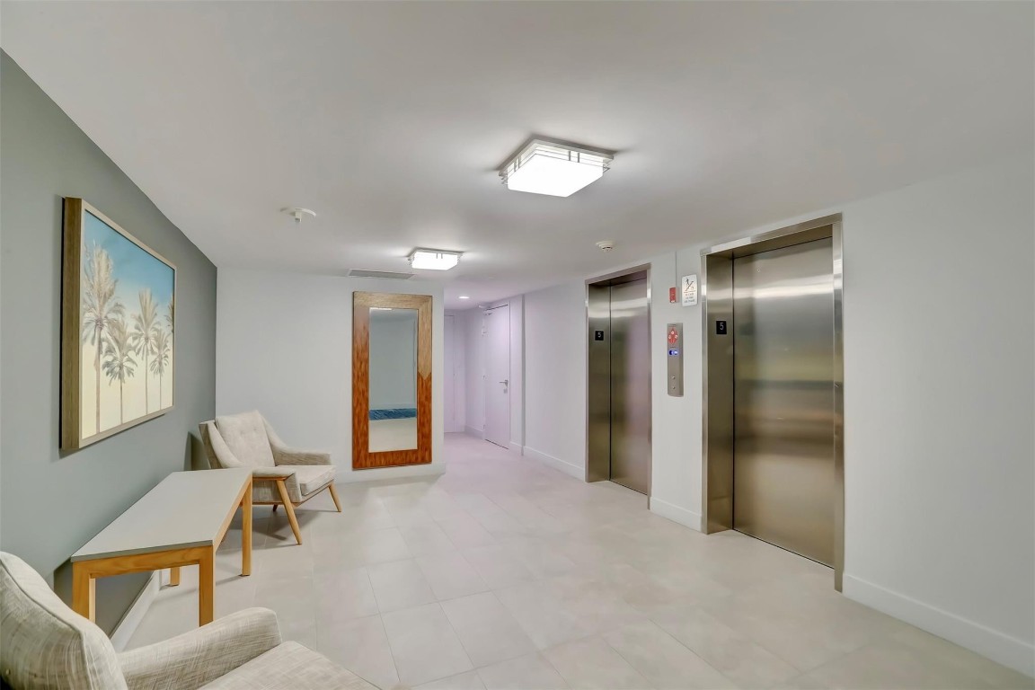 EAST POINT TOWERS - Residential