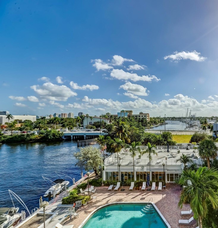 EAST POINT TOWERS - Residential