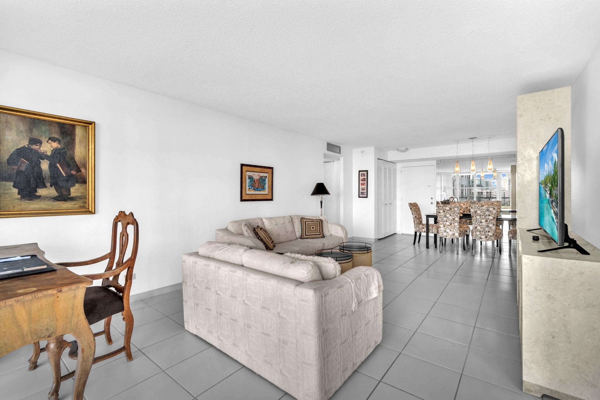 Winston Towers 300 Condo - Residential Lease