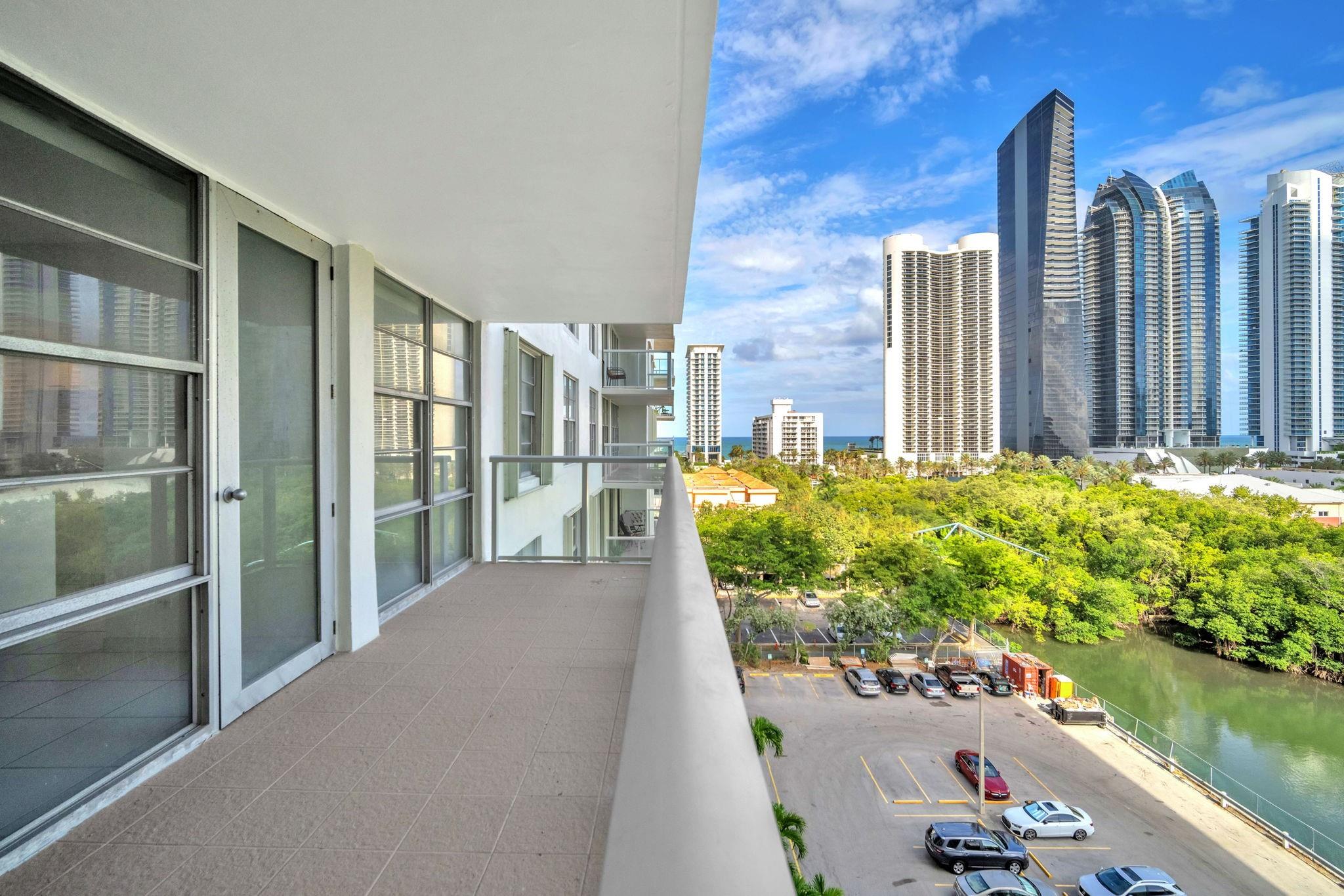 Winston Towers 300 Condo - Residential Lease