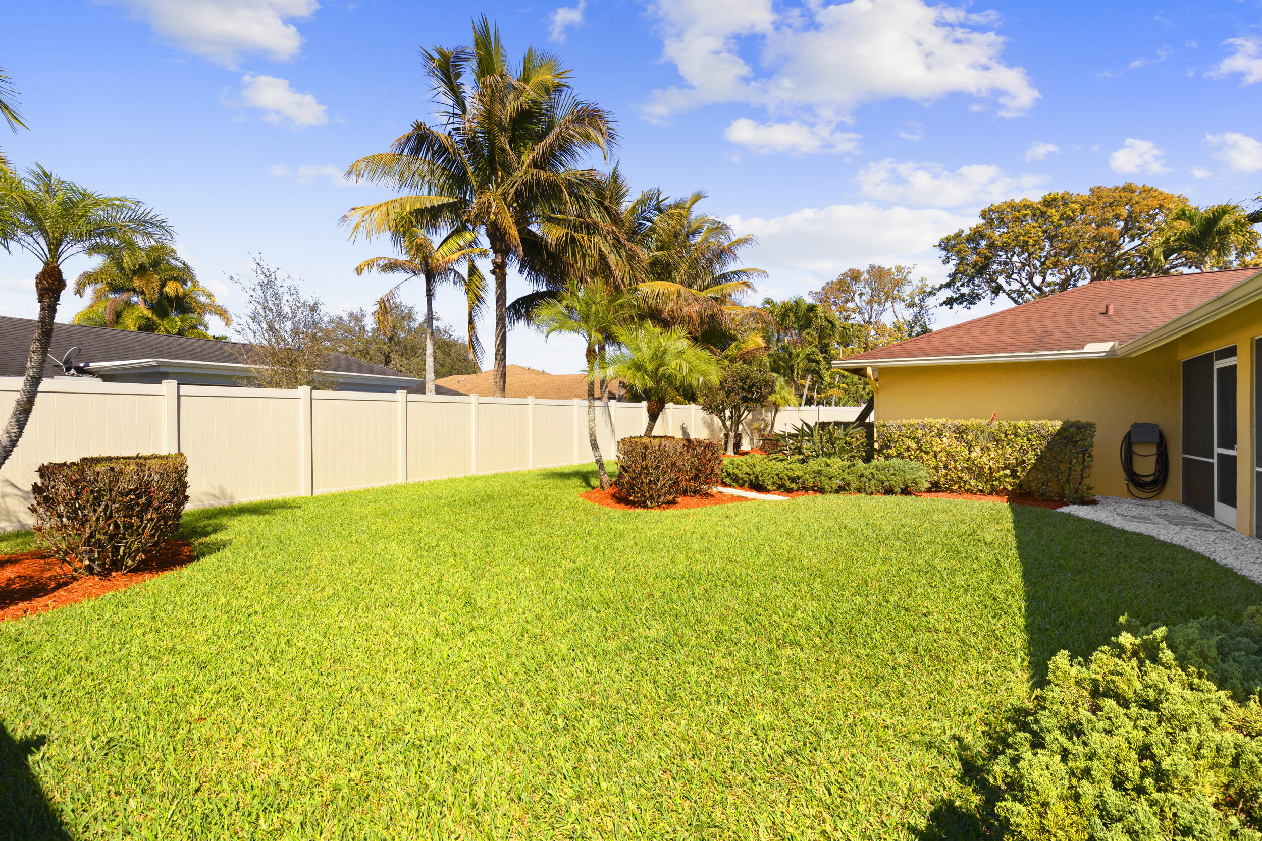 Sugar Pond Manor of Wellington - Residential