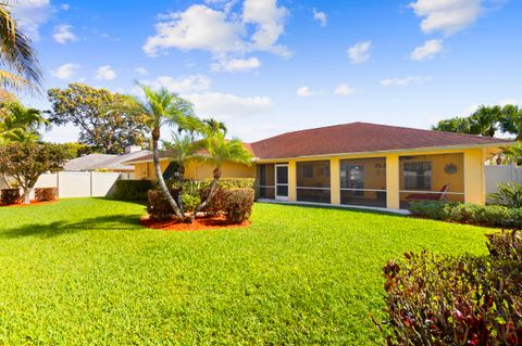 Tiny photo for 1952 Primrose Lane, Wellington, FL 33414 (MLS # R11167740)