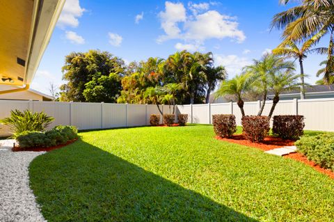 Tiny photo for 1952 Primrose Lane, Wellington, FL 33414 (MLS # R11167740)