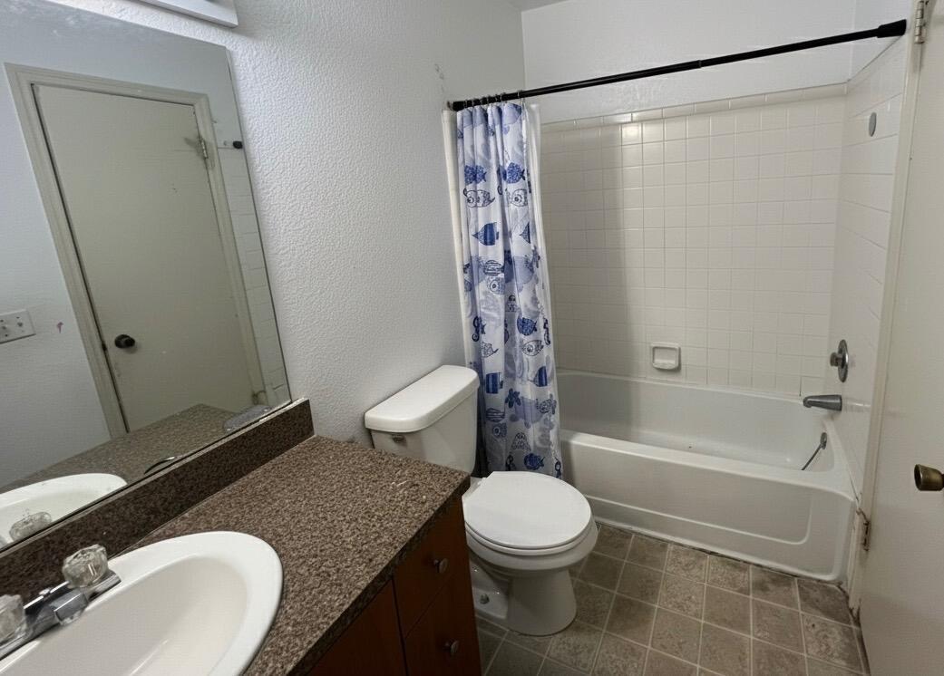 CORAL KEY CONDO - Residential