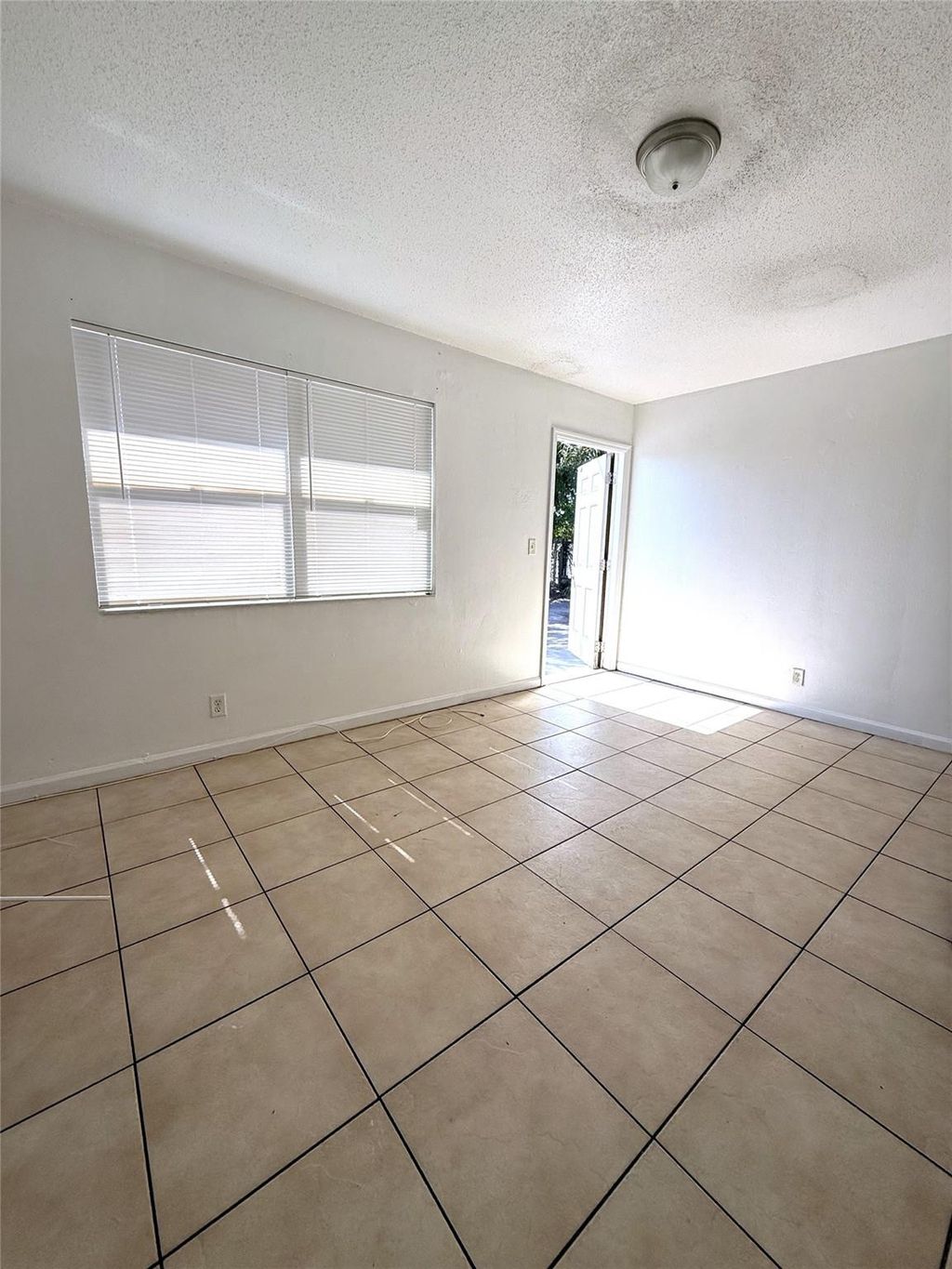 Photo of 2721 Avenue #D4, Riviera Beach, FL 33404 (MLS # F10551091)
