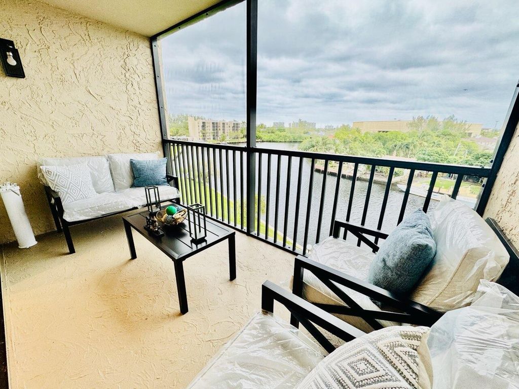 Photo of 13 Royal Palm Way #5050, Boca Raton, FL 33432 (MLS # B26012401)